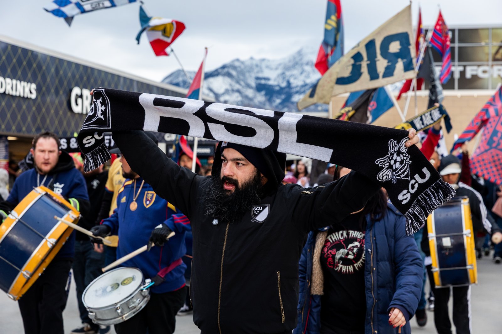 Mendoza — SCU scarf